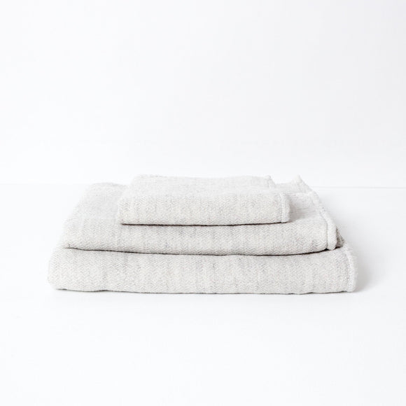 Claire Towel Silver Grey